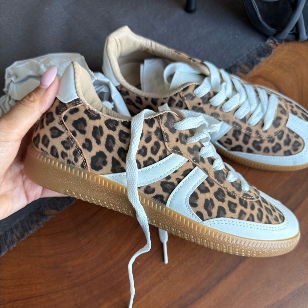 Liliana Kody Cheetah Sneakers